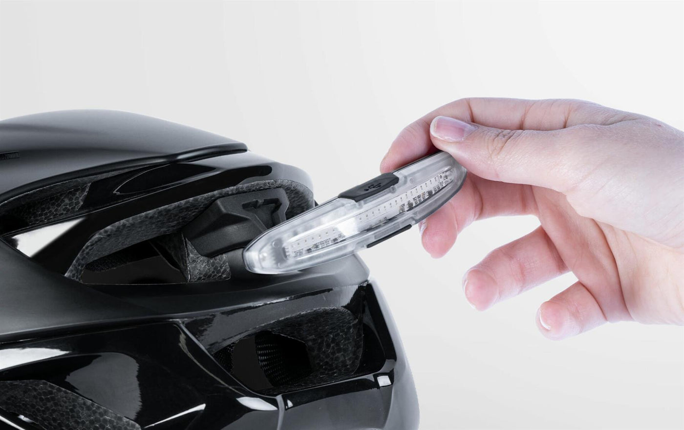 MET Magnetic USB rechargeable rear cycle helmet light