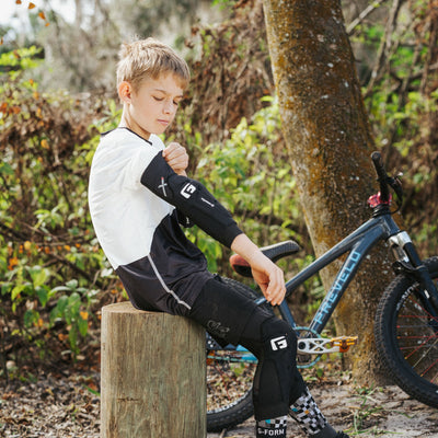 G-Form cycling protection Youth Pro-X4 Knee Guard