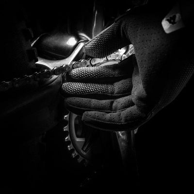 Bluegrass Vapor Lite Gloves - Sprocket & Gear
